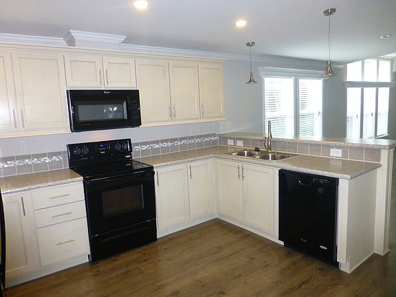 4th image of 2061 Warwick Hills Dr