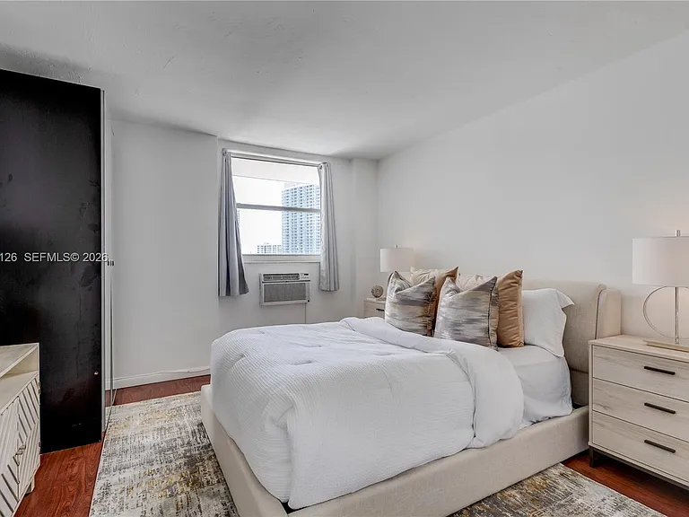 1300 Lincoln Rd #B802 — Photo 12