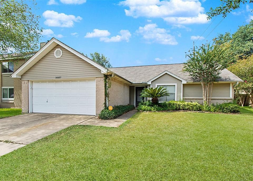 1st image of 19307 Nasworthy Dr