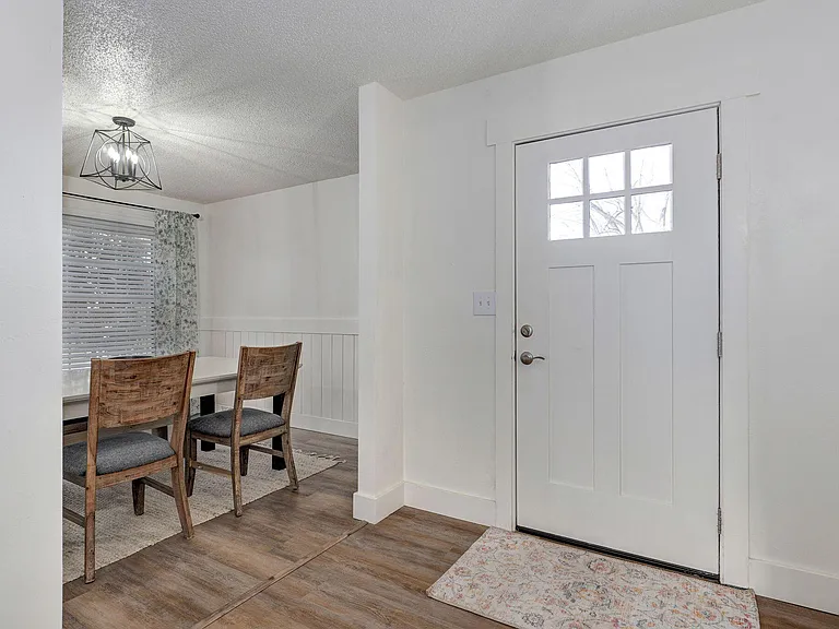 4094 S Eaton Ave — Photo 7