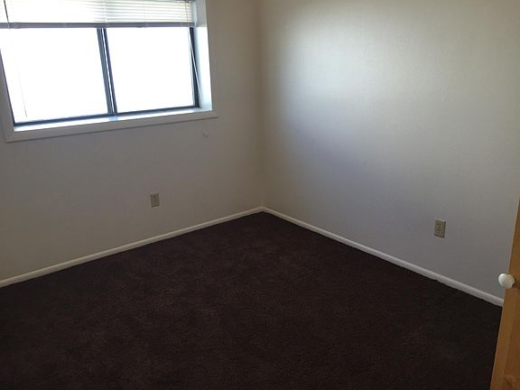 5th image of 1460 Jefferson Ave APT 2