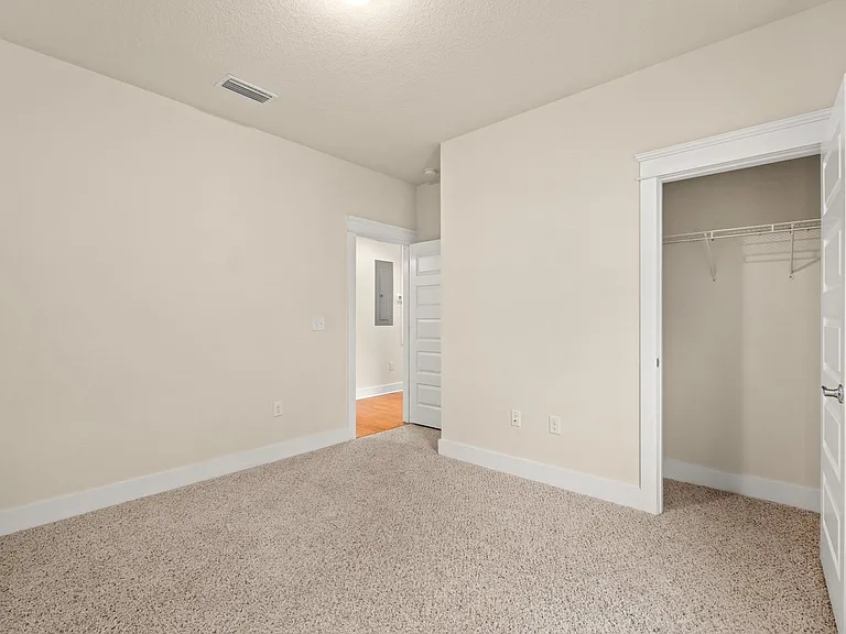 99 Grande Pointe Cir — Photo 20