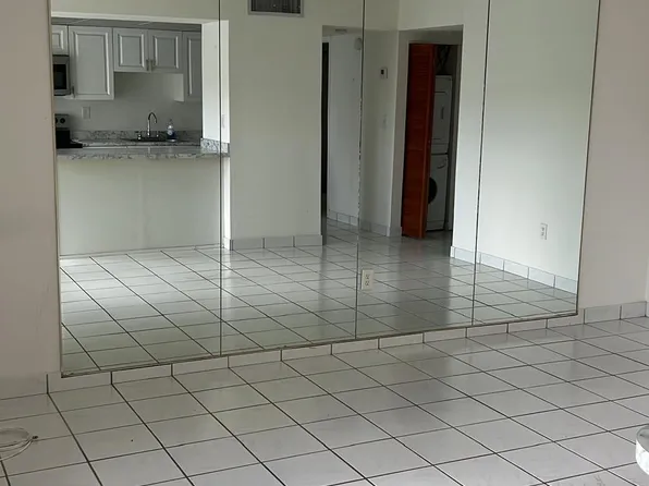 9310 W Flagler St APT 121, Miami, FL 33174