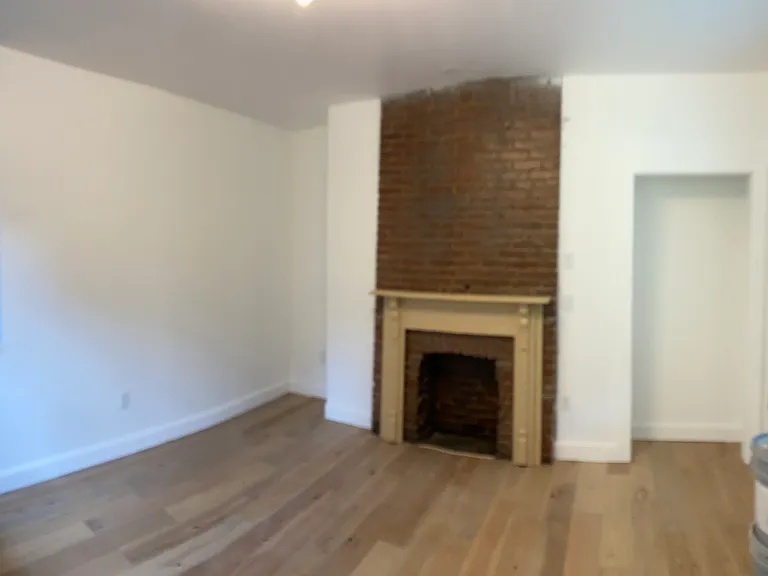4455 Gladstone St — Photo 24