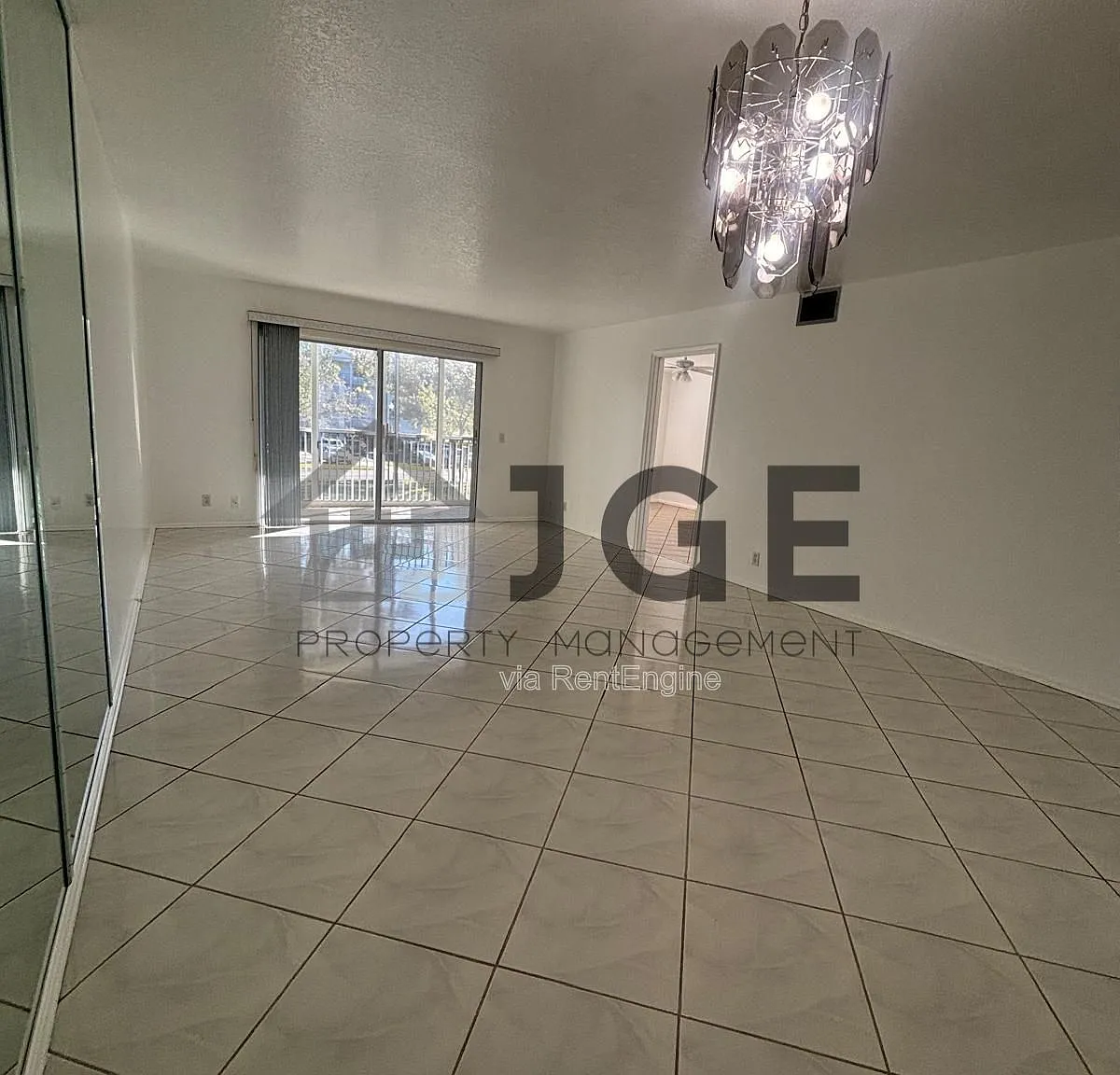 2 bed, 2.0 bath, 1192 sqft, $1,950 — Photo 3