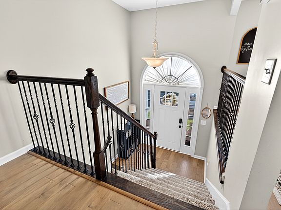 5th image of 1585 Parkside Dr