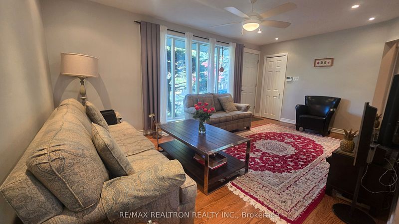 Toronto House for rent - 3 Bedrooms — photo 4