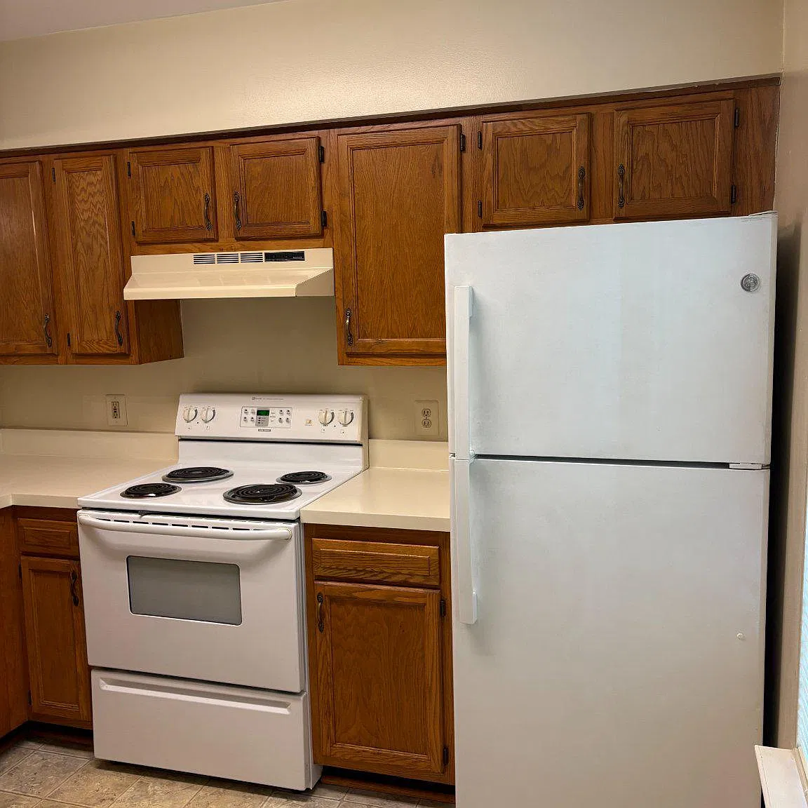2 bed, 2.0 bath, 936 sqft, $1,950 — Photo 3