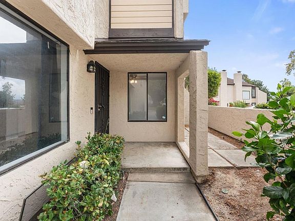 3rd image of 3031 Plaza Natalia