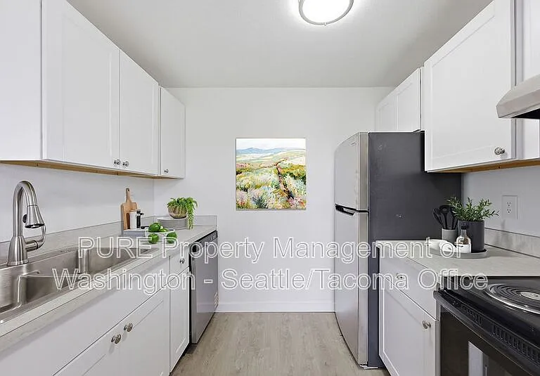 6601 S 8th St — Photo 142