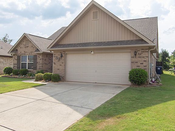 3rd image of 272 Fenrose Dr