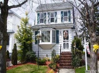 1270 Webster St, Hewlett, NY 11557