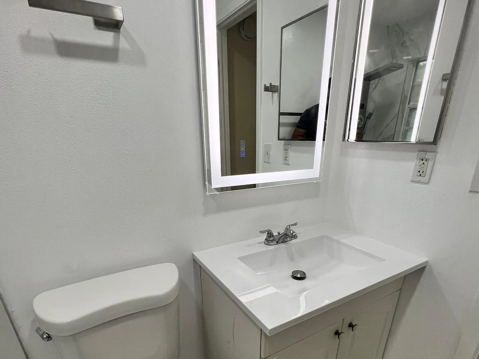 7252 Abington Ave — Photo 3