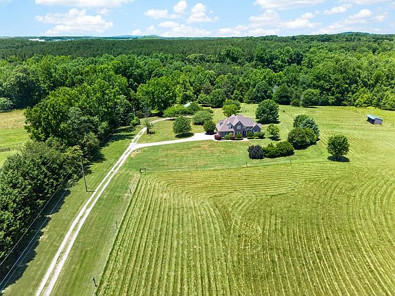 2nd image of 719 Hickory Hollow Rd