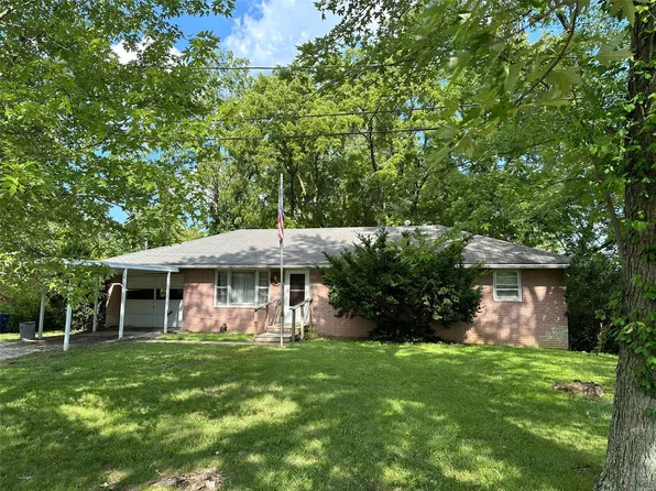 45 S Main St, Glen Carbon, IL 62034
