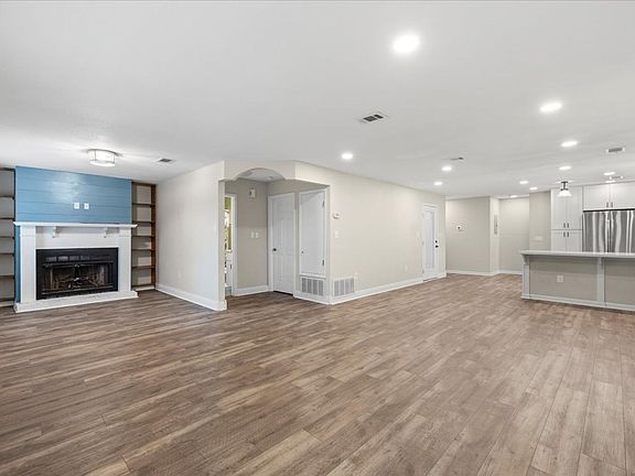 4th image of 6110 Sonny Ln