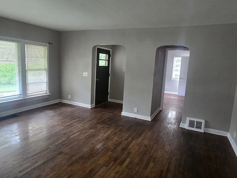 2951 E Huron St — Photo 2