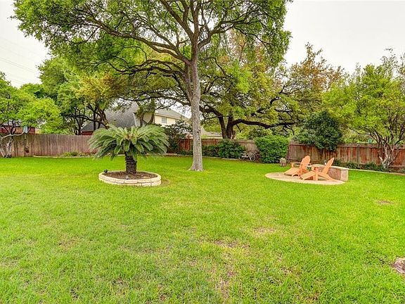 2nd image of 2656 Henley Dr