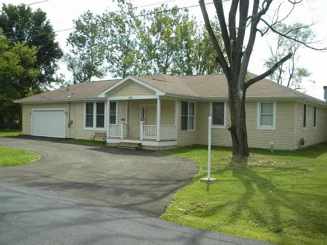 814 Sheridan Dr photo 1