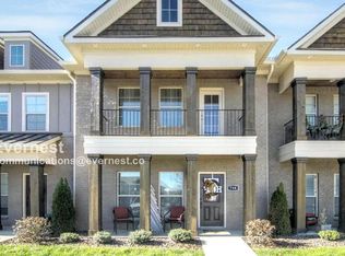 708 Blue Sky Dr, Murfreesboro, TN 37130