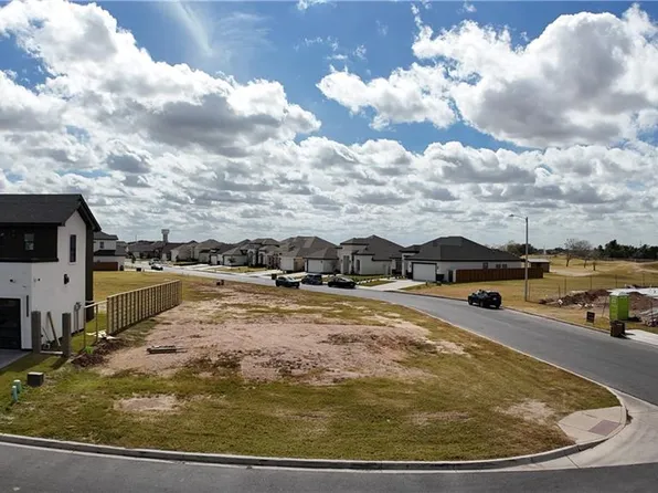 2700 E Versace Dr, Edinburg, TX 78542