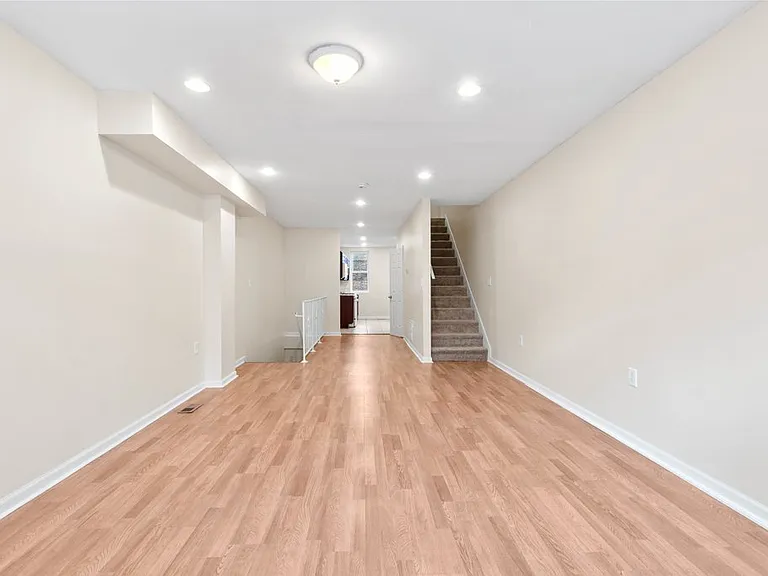 428 E Lorraine Ave #1 — Photo 11