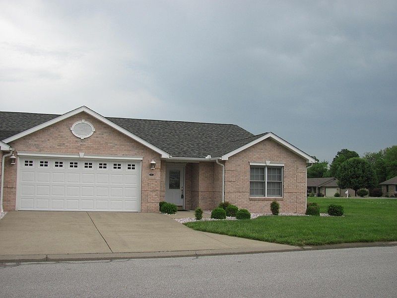 1st image of 613 Lake Harbor Dr