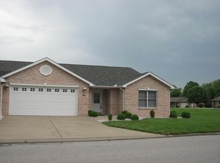 613 Lake Harbor Dr, Marion, IL 62959