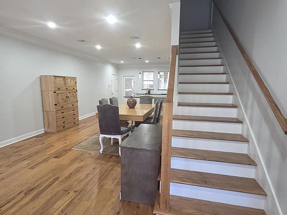 3rd image of 398 Churchill Bayou Rd