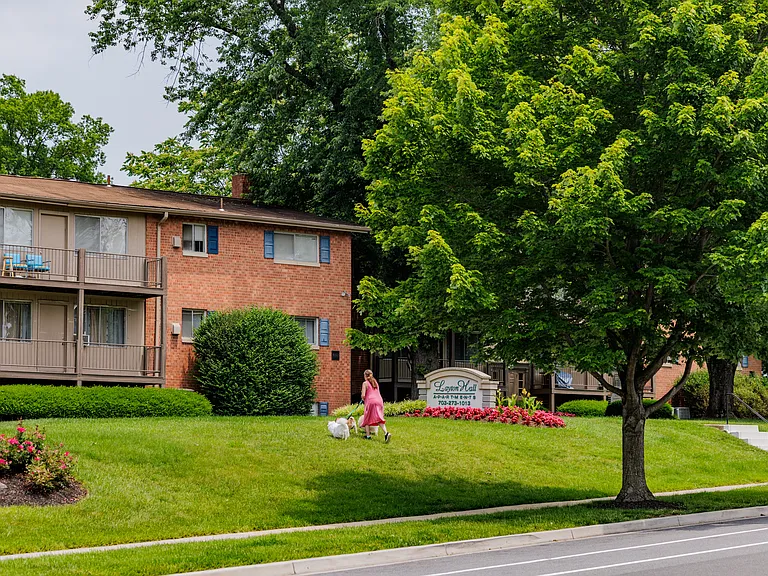 Layton Hall Apartments — Photo 9