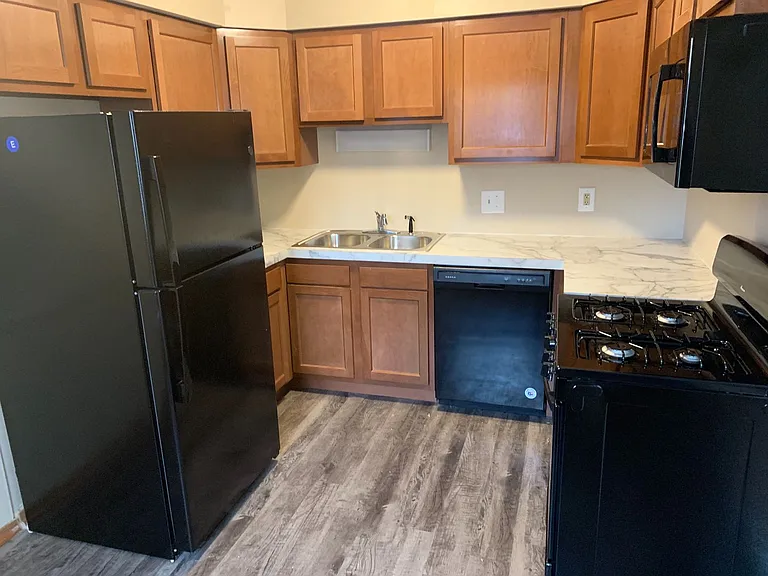 Indian Village Apartments — Photo 1