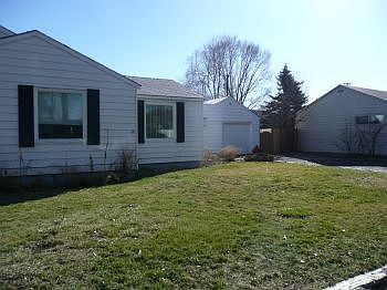 2nd image of 706 SE Elm St