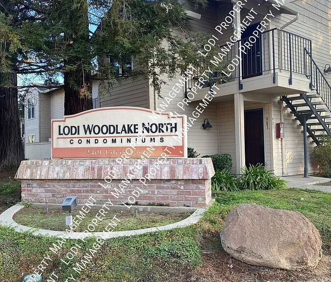 2401 Eilers Ln #1005 — Photo 2