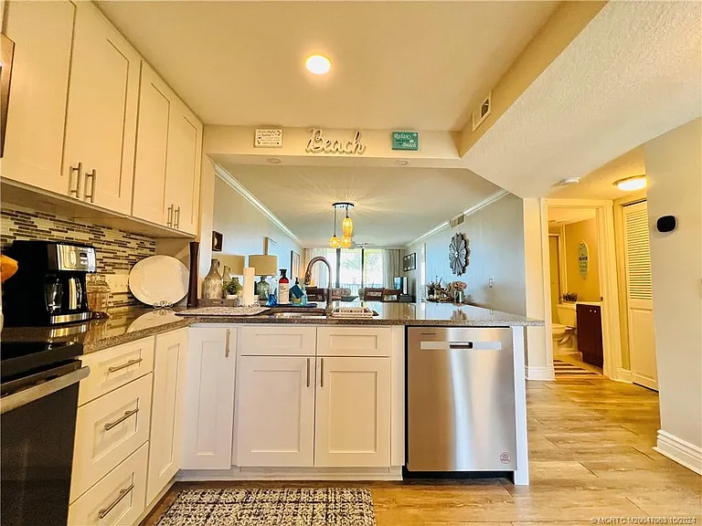 7380 S Ocean Dr #221 — Photo 11