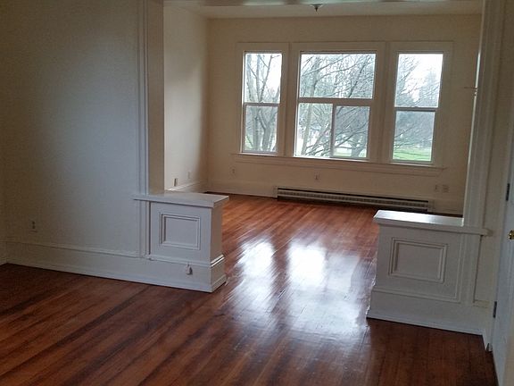 4th image of 1912 E Yesler Way APT 3