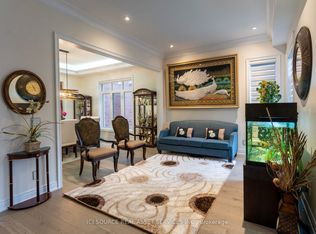 36 Blenheim Cir, Whitby, ON L1P 0E3