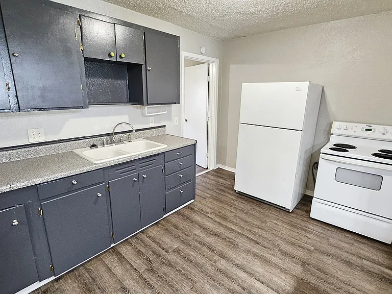 2308 NW 12th St #3 — Photo 7
