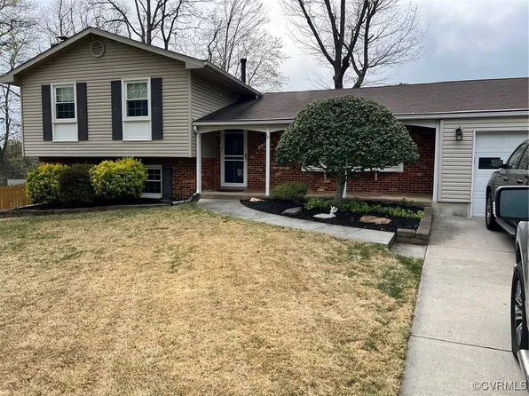 12394 Anchor Ct, Woodbridge, VA 22192