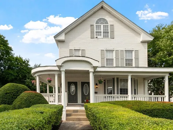 125 Walnut St, Leominster, MA 01453