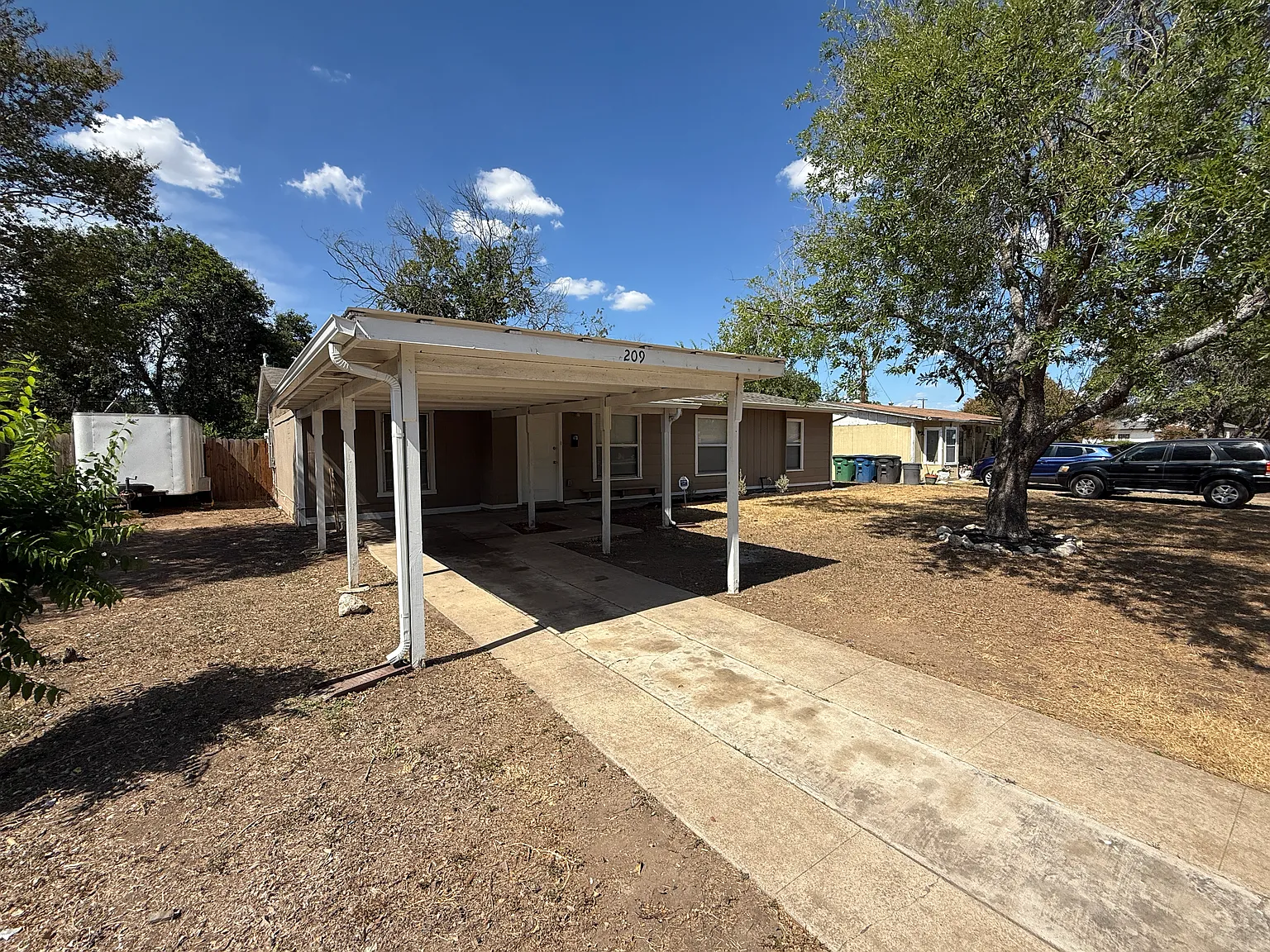 209 Charcliff Dr San Antonio TX 78220 — Photo 2