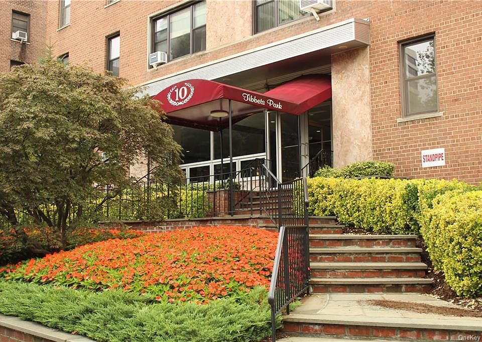 1st image of 10 N Broadway APT 4A