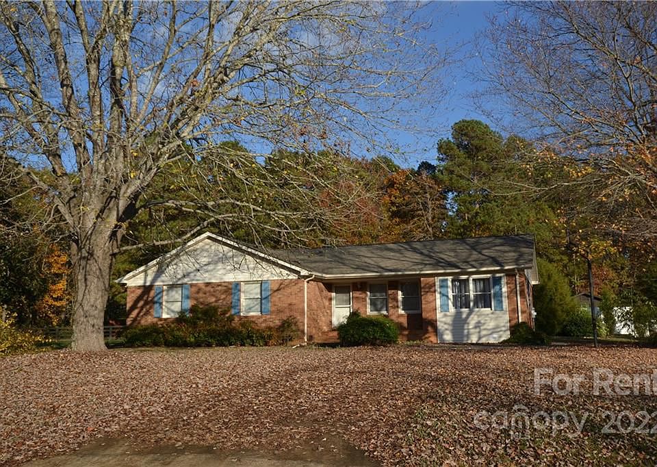 1st image of 2809 Leisure Dr