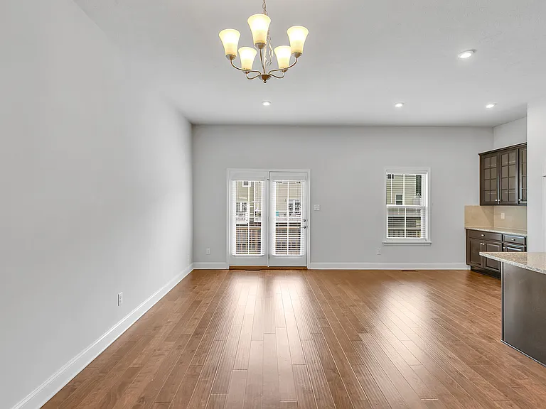160 Seneca Pl — Photo 14