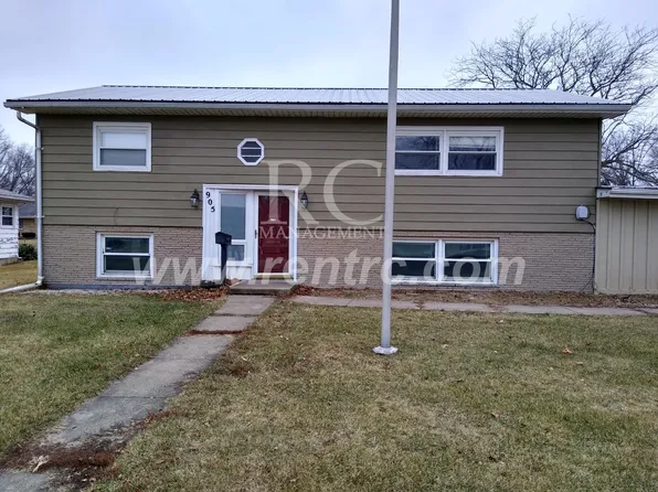 905 Sprague Rd, Hoopeston, IL 60942
