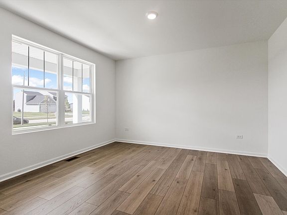 5th image of 1759 Breton Ave
