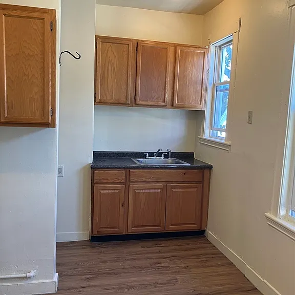 25 Hosmer St #3R — Photo 4