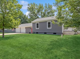 6476 Warren Woods Rd, Three Oaks, MI 49128