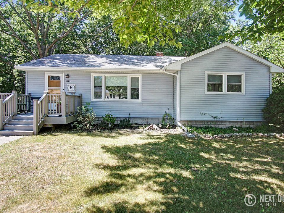 1st image of 1029 N Robert St