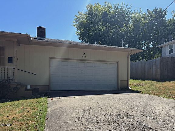 3rd image of 807 S Ripley St