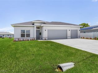 918 NE 13th Place Cpe, Cape Coral, FL 33909
